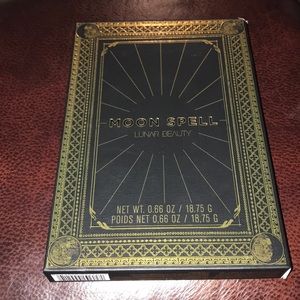 Moon Spell Lunar Beauty 15 color Pallet